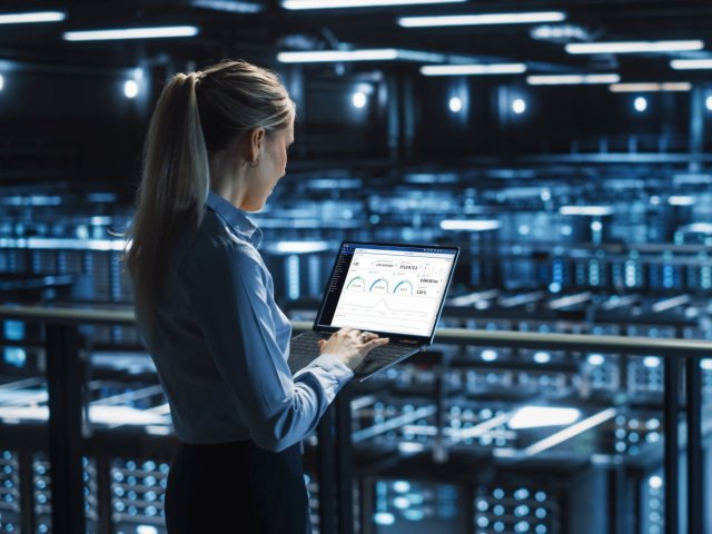 Novinka od Eatonu pomůže s digitální transformací provozovatelů datových center