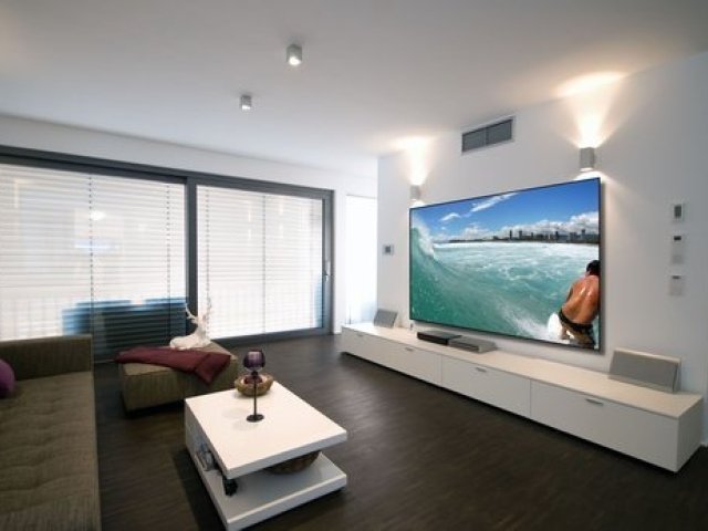 Projekční plocha Black Diamond Zero Edge může být alternativou velkých televizí