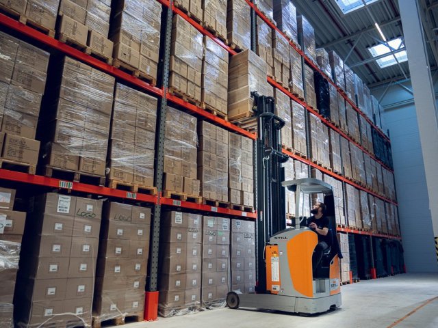 Vysoké náklady ženou e-shopy k fulfillmentu