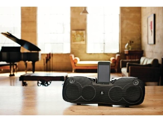 Dokovací stanice s osmi reproduktory pro iPod