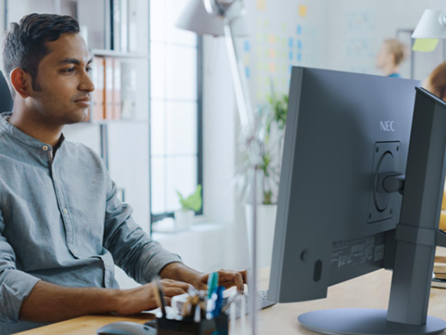 Sharp/NEC uvedl na trh nové dokovací LCD 24“ a 27“ FL