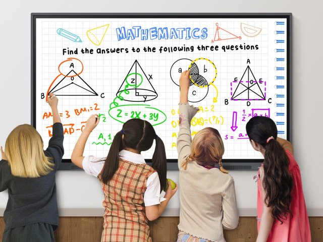 Samsung představil nový výukový interaktivní displej s vylepšenými funkcemi