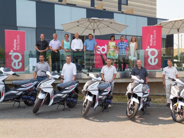 eD‘ system Czech ocenil vítěze letní soutěže o skútry