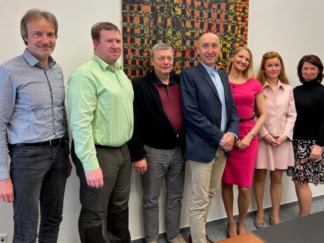 Vzdělávací portál KEY Trainings přechází pod DNS