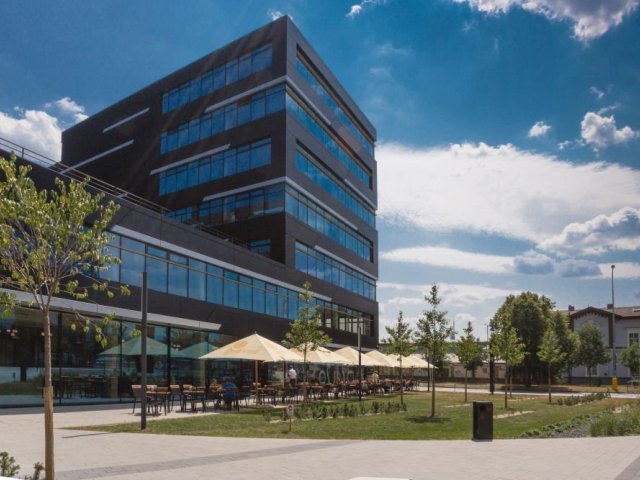 Mall.cz přestěhoval kanceláře i vlajkovou prodejnu