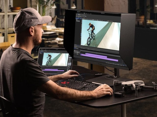 Prodej monitorů spadl na rekordní minimum, blýská se však na lepší časy