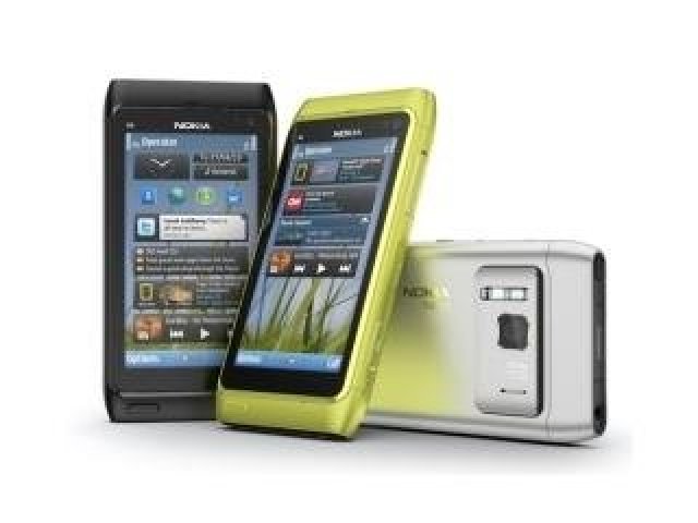 Nokia N8, smartphone pro zábavu na internetu