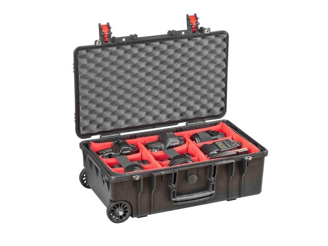 100Mega nabídne kufry Doerr