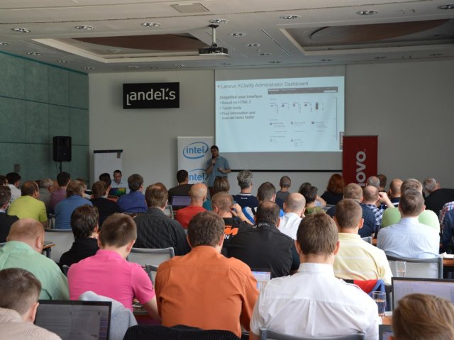 Dopolední káva s Lenovem