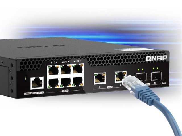 Nový, webově řízený switch od QNAPu nabídne podporu 2,5GbE a 10GbE sítí