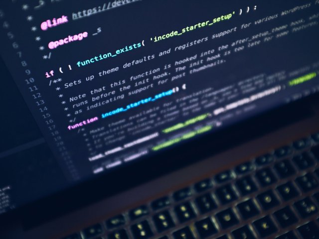 Rok 2023 podle SAS: AI na míru, syntetická data a cloudová analytika