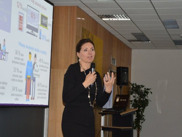 100 metrů nad zemí s Windows 10 a novými obchodními příležitostmi