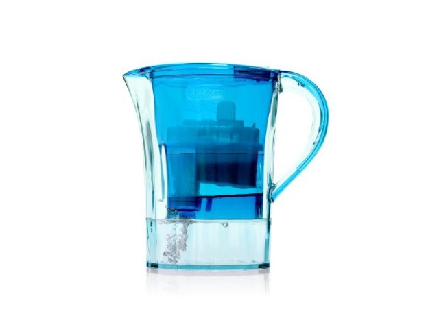 Filtrační konvice Cleansui v designu Guzzini s pokročilou mikrofiltrační technologií