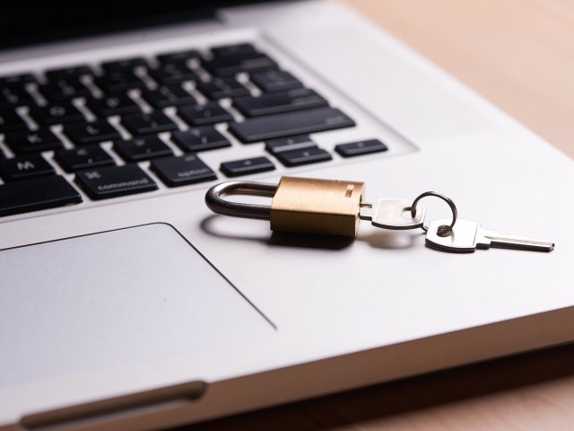 V srpnu rostl počet útoků na uživatelská hesla