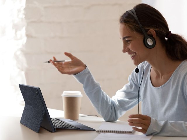 Celosvětový prodej PC se podle IDC propadl o více než 15 %