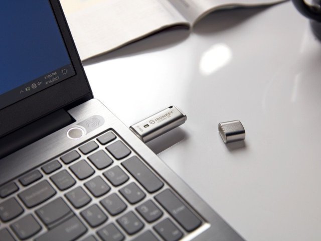 Kingston představil USB disk se šifrováním a zálohováním do cloudu