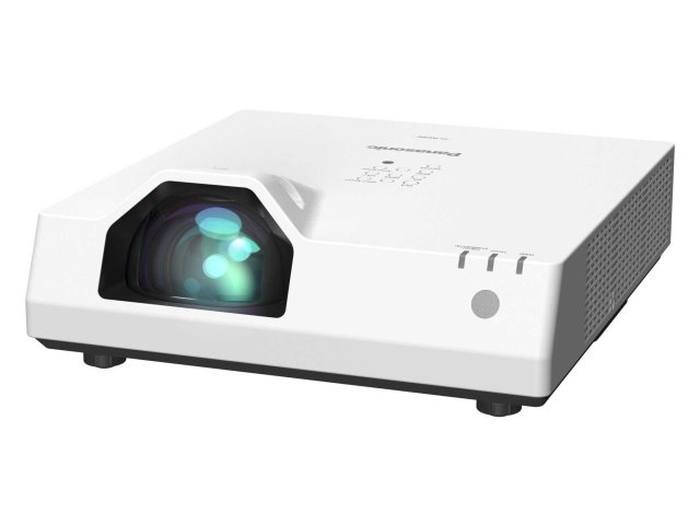 Panasonic: projektory PT-LMZ460 a PT-TMZ400