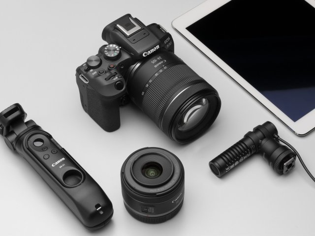 Systém Canon EOS R přichází ve dvou nových APS-C fotoaparátech