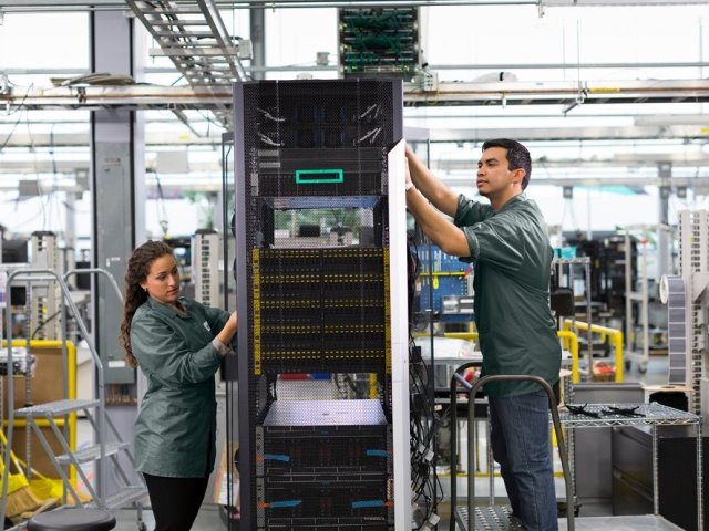 Hewlett Packard Enterprise v Česku staví nový výrobní závod na superpočítače