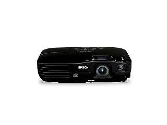 Projektory třeba i do nezatemněné hospody na fandění