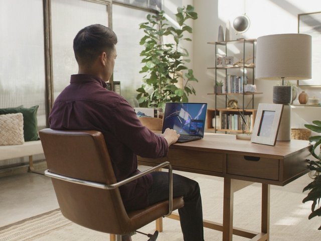 Dell představil minimalistické pracovní stanice, notebooky i aplikace pro lepší výkon