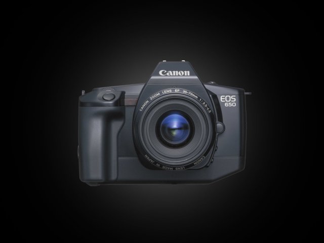 Fotografický systém Canon EOS slaví 35 let