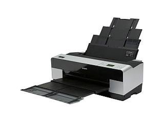 Zvládne hravě tisk i nástisk ve formátu až A2+