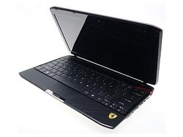 Závodní netbook