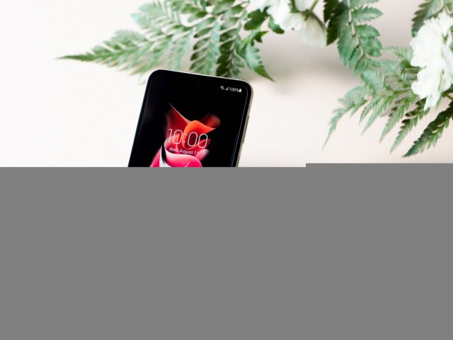 V roce 2025 se celosvětově prodá asi 27,5 milionu skládacích telefonů