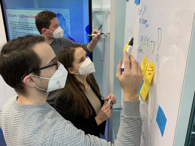 IBM zvyšuje investice v regionu a otevírá nové pracoviště v Praze