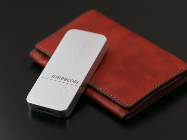 Freecom představil lehký, kompaktní, stylový a rychlý SSD disk mSSD