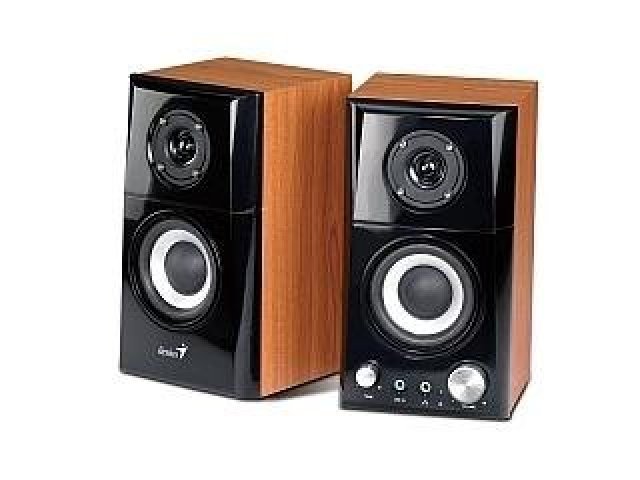 Geniusovy malé dřevěné reproduktorky