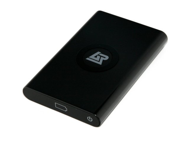 Apei: bezdrátová nabíječka a baterie QI L7000