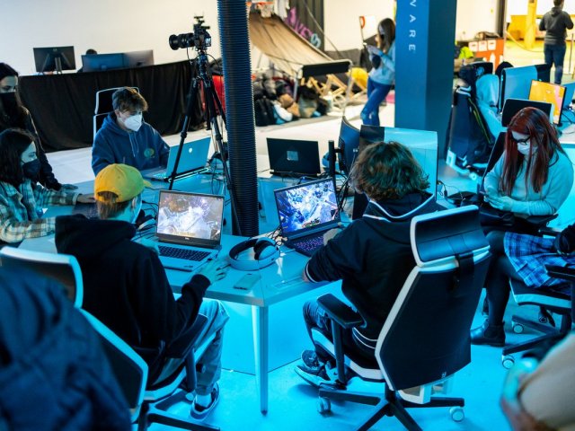 Dell otevřel na pražském Chodově herní showroom