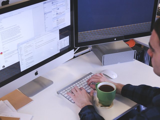 Více než polovina IT firem nemůže najít zaměstnance 