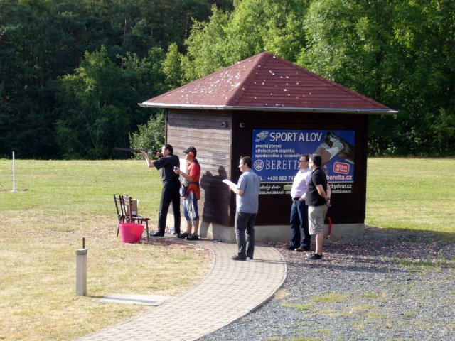 Na brokové střelnici s Comguardem