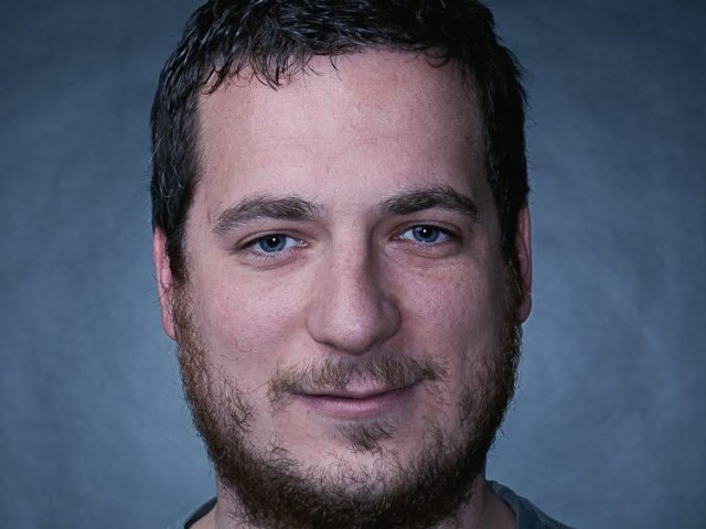 Předplacenky na ústupu a internet na vzestupu