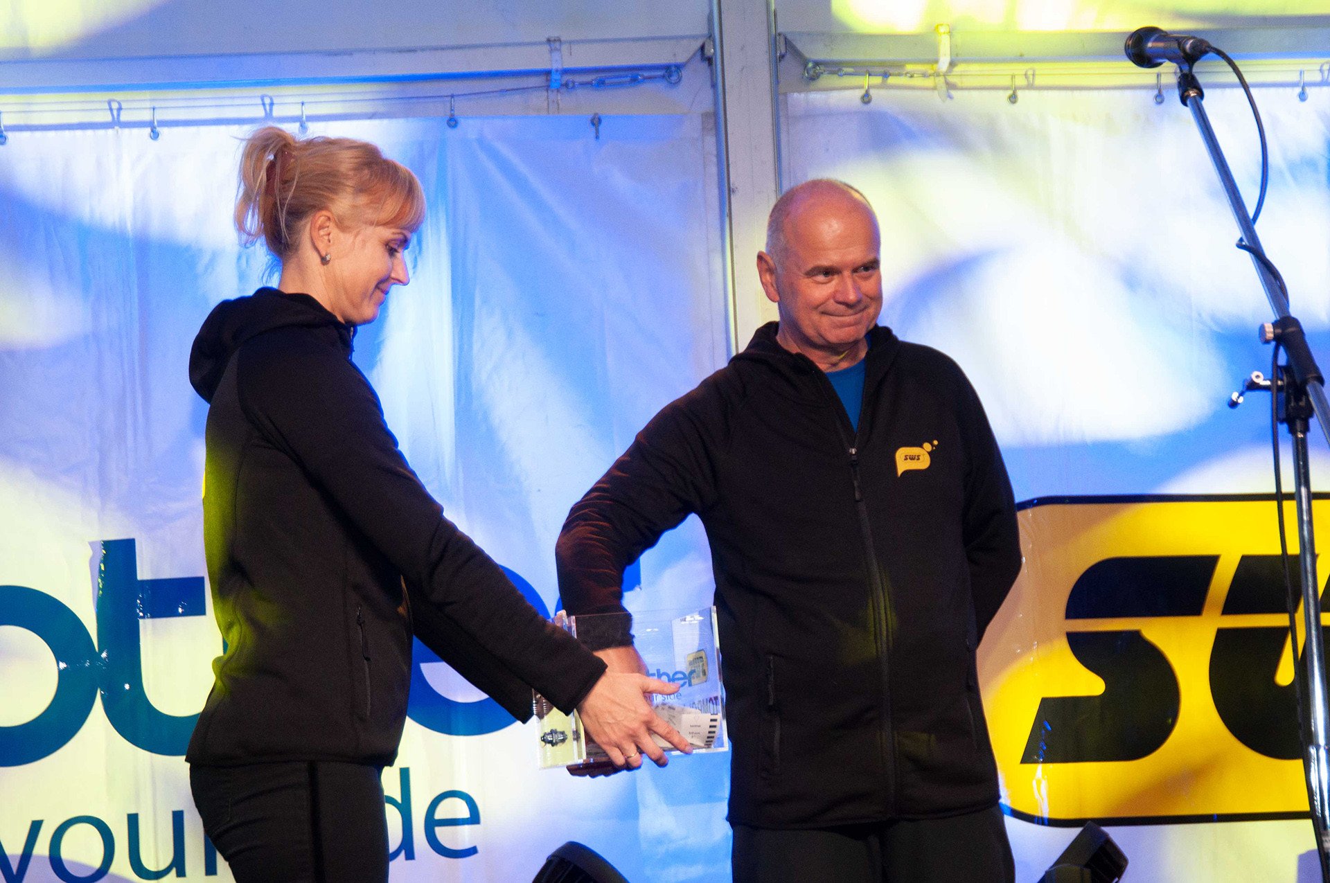 Stanislav Skalička z SWS během tomboly