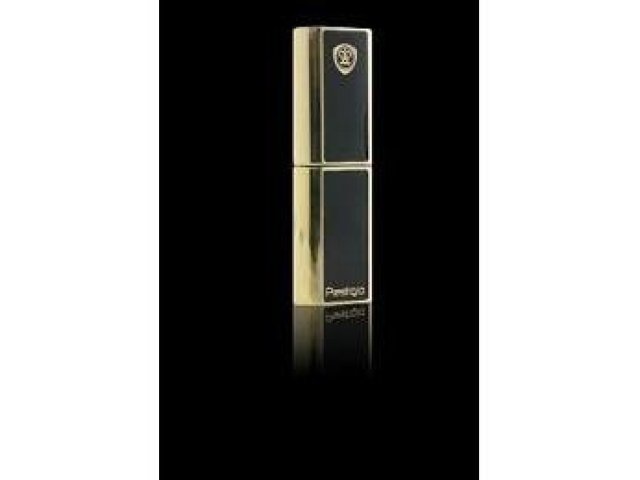 USB flash disk v designu luxusního zapalovače