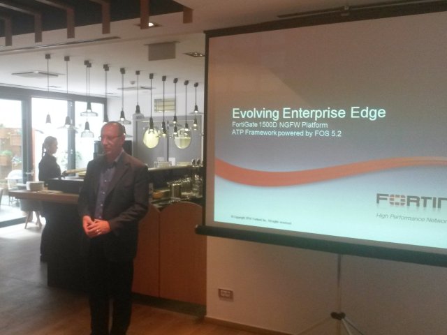 Operační systém a nový firewall od Fortinetu