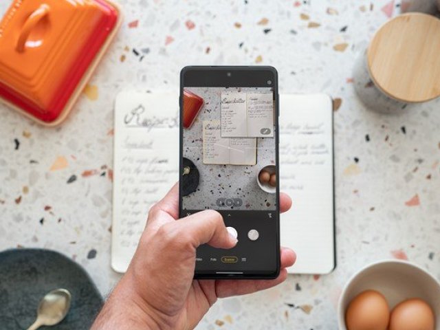 Prodej smartphonů v druhém kvartále slušně rostl