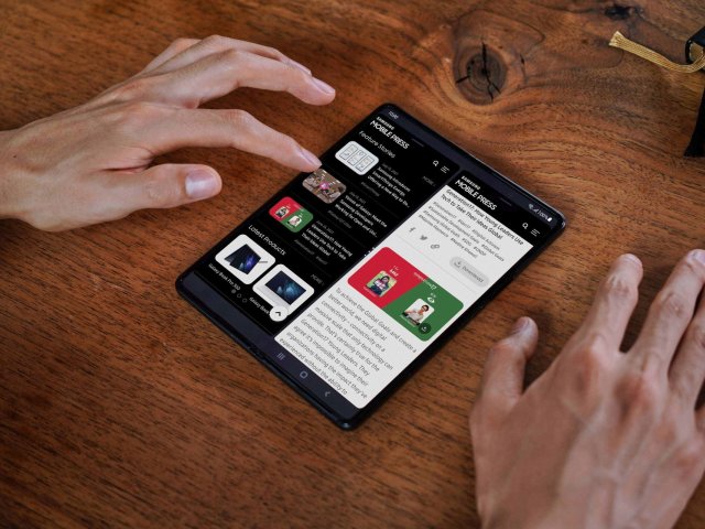 Samsung představil vylepšené verze svých skládacích telefonů