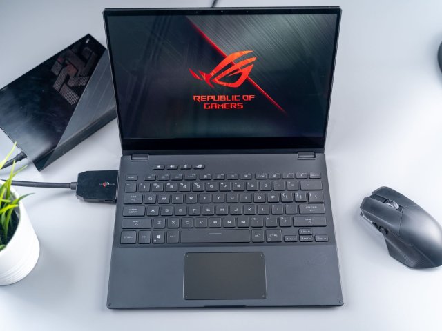 ASUS ROG Flow X13 míří spolu se stanicí XG Mobile na český trh