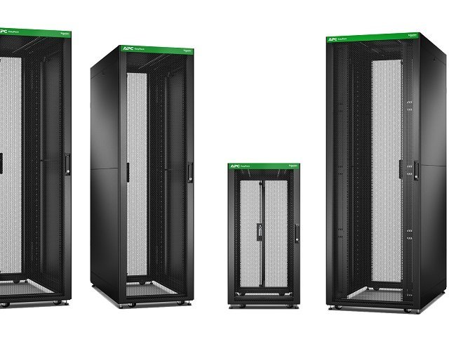 Schneider Electric uvedl na evropský trh stojanovou řadu Easy Rack 