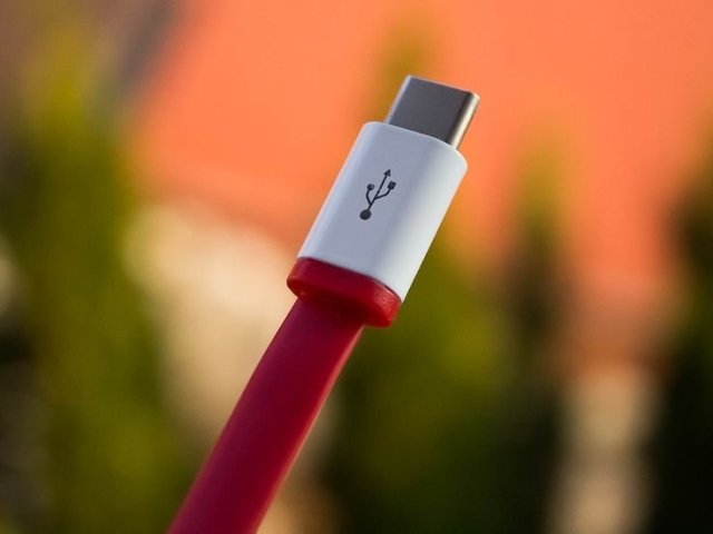 Inovované USB přinese podstatně výkonnější napájení