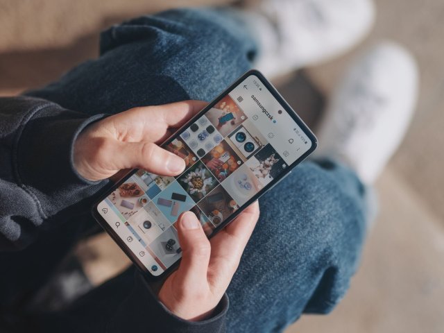 Prodej chytrých telefonů se znovu vyhoupl na vlnu růstu