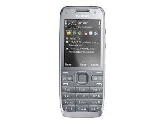 Manažeři se dočkali. Nová Nokia E52 je uspokojí.