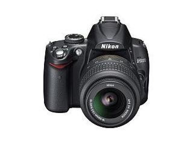 Nikon má novou digitální zrcadlovku D5000