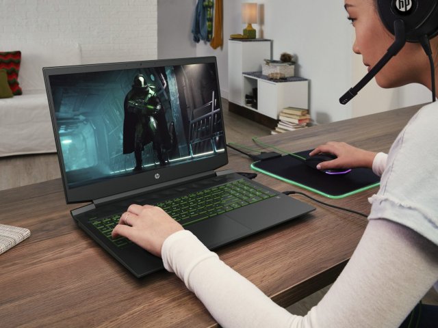 Prodej počítačů nadále vykazuje silný růst