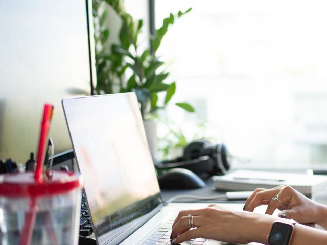 Sítě čtvrtiny českých firem neumožňují plnohodnotnou práci na dálku